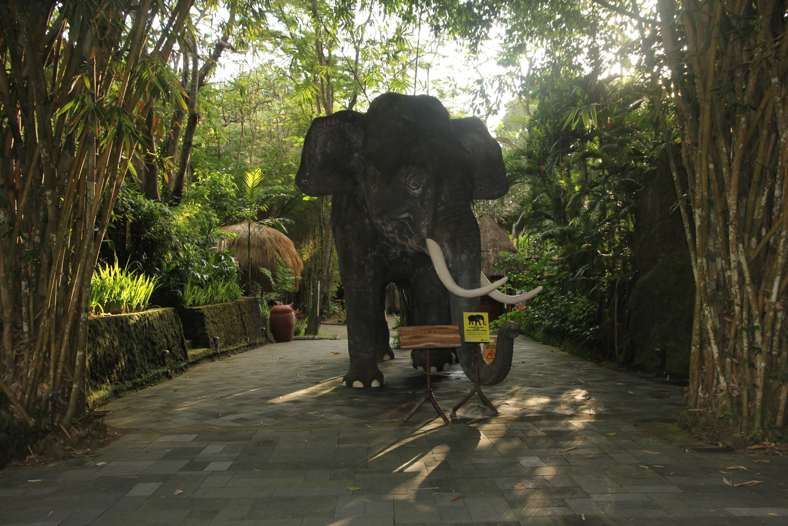 Spot Foto Instagramable Bali Safari Park