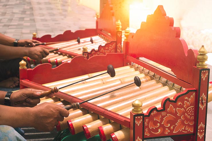Balinese shop music instruments