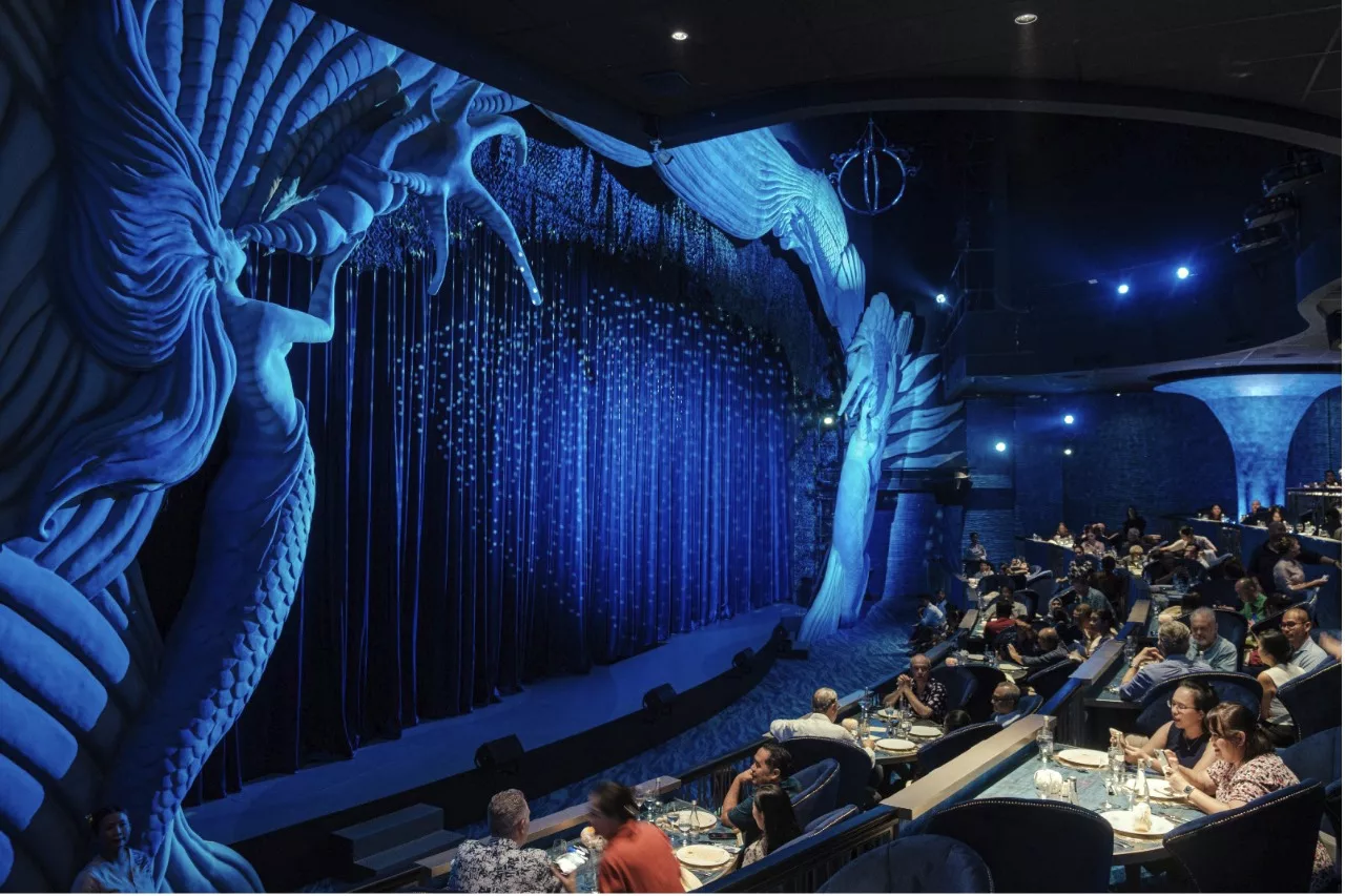 Varuna stage varuna underwater dining show